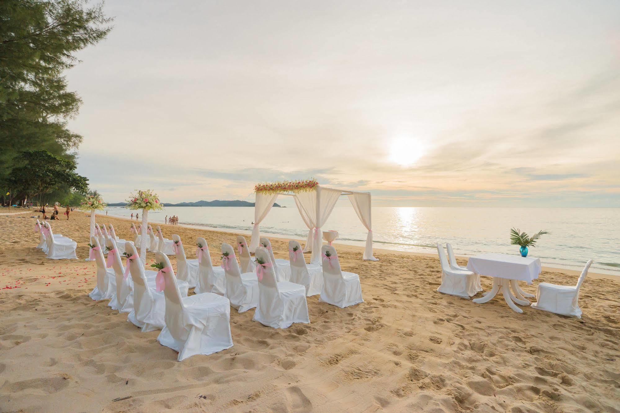 Hive Khaolak Beach Resort (Adults Only) Khao Lak Dış mekan fotoğraf